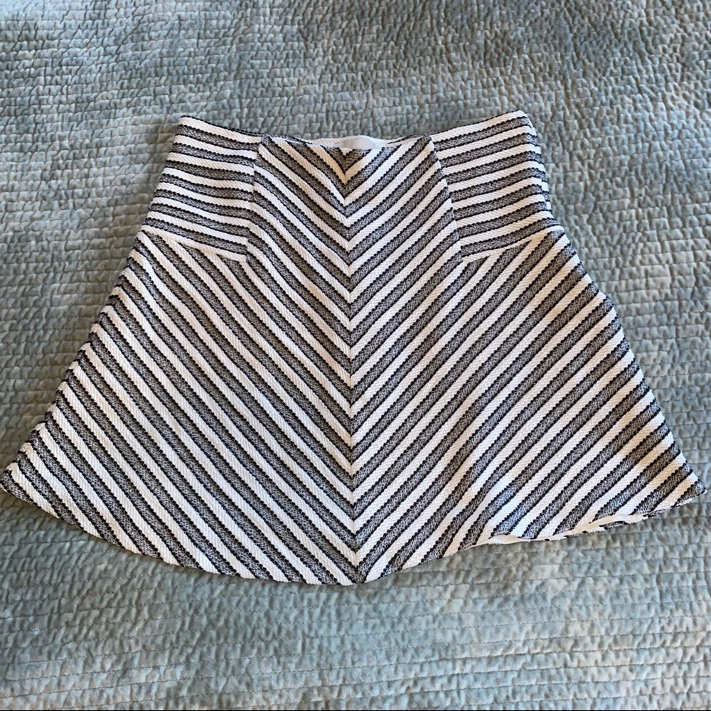 Loft patterned work skirt size medium